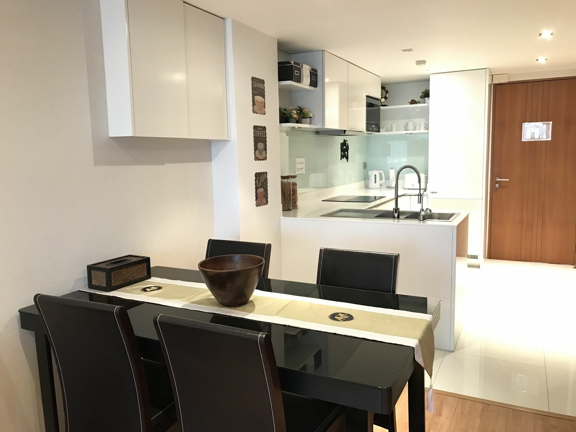 The Privilege Residence Patong Exterior photo